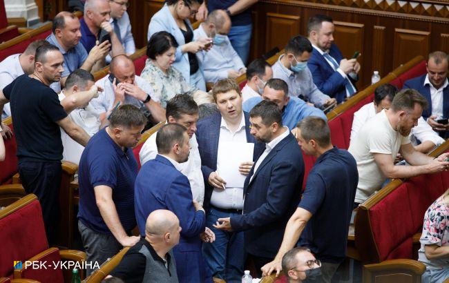 Сегодня Рада проведет внеочередное заседание. Планируют рассмотреть ряд решений по судебной реформе