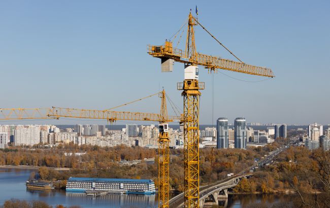 Економіка України зростатиме повільніше: оновлений прогноз НБУ