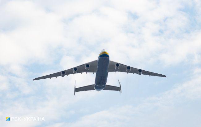 Киевляне показали зрелищное видео, как "Мрия" парила над высотками: "захватывает дыхание"