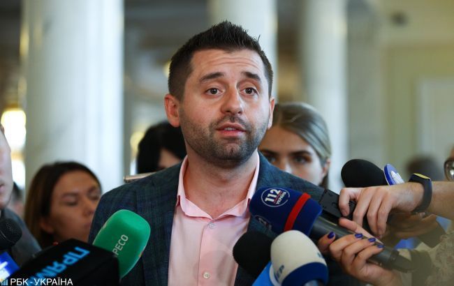 "Слуга народу" обговорить розмір концентрації землі для продажу в одні руки