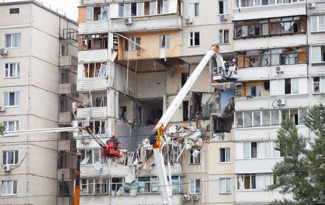 Взрыв на Позняках: в КГГА определят, какие секции дома непригодны к жизни