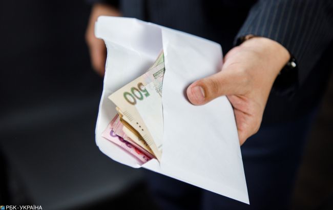 Оклады школьных медиков планируют повысить на 50%