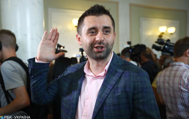 Арахамия назвал количество людей Коломойского в "Слуге народа"