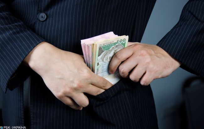 Кабмин решил повысить зарплаты таможенникам