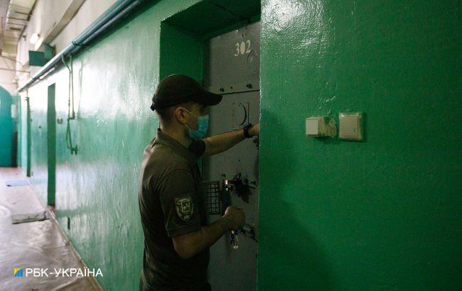 Кабмин предлагает определить порядок принудительного кормления осужденных