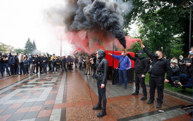 Две трети украинцев недовольны направлением развития страны