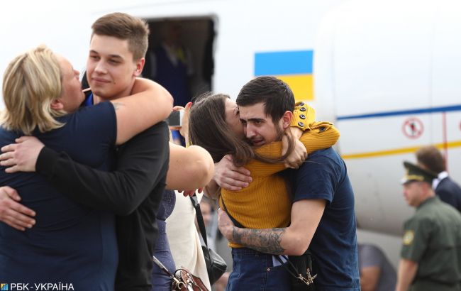 Узники Кремля: что мешает Зеленскому вернуть украинцев из российского плена