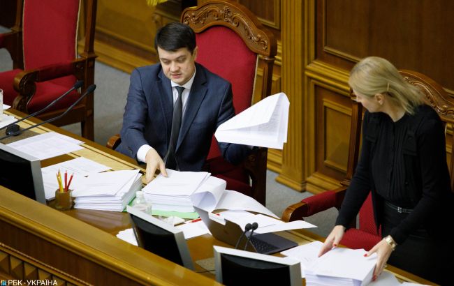 Разумков хоче отримати коментарі Єрмака щодо скандальних відеозаписів