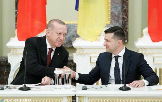 Зеленський та Ердоган обговорили відновлення авіарейсів між країнами з 1 липня