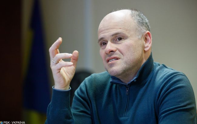 Рада хочет запретить продажу лекарств несовершеннолетним: что произошло