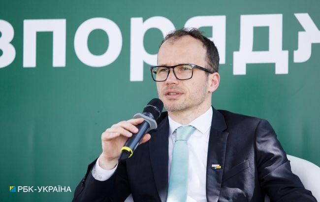 Украинцы начали продавать землю: зарегистрированы первые сделки