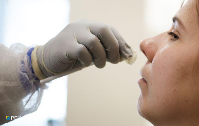 У МОЗ пояснили, як можна здати безкоштовний ПЛР-тест в приватних клініках