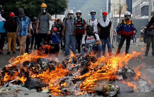 В Венесуэле уволили министра здравоохранения из-за роста смертности в стране