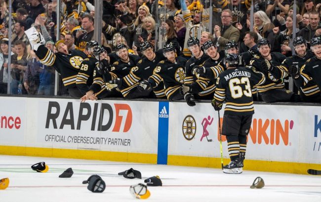 Ветеран "Бостона" з хет-триком очолив топ-3 зірок вечора НХЛ: відео