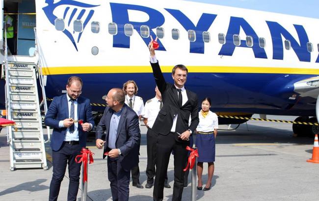 Ryanair может зайти еще в пять аэропортов Украины, - Омелян