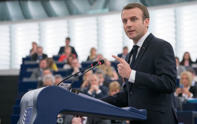 Макрон назвал неуместным введение иностранных войск в Беларусь