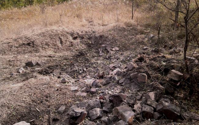 Боевики обстреляли Крымское из запрещенного минскими соглашениями оружия, - штаб