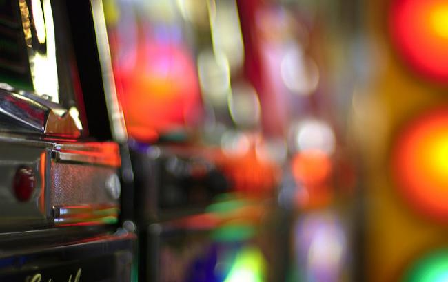 В Ровно 4 лицам сообщили о подозрении в незаконной организации игорного бизнеса