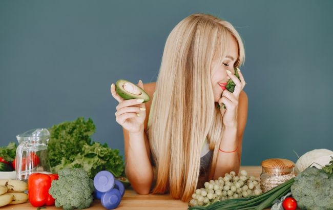 Допомагають відростити довге волосся. 9 продуктів з високим вмістом біотину