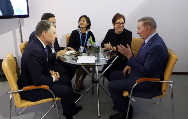 Кучма и Волкер подтвердили безальтернативность минских договоренностей