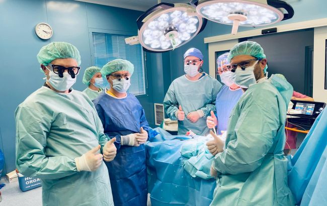 Військовий віддав свою нирку доньці: у Львові виконали родинну пересадку (фото)