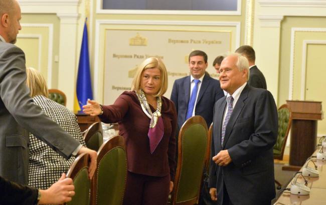 С начала года мы ни на шаг не продвинулись в мирном урегулировании на Донбассе, - Геращенко