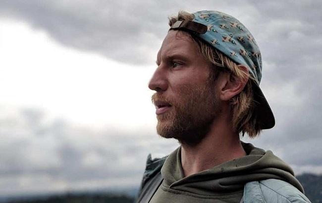 Ивана Дорна засняли в Киеве с маленьким сыном