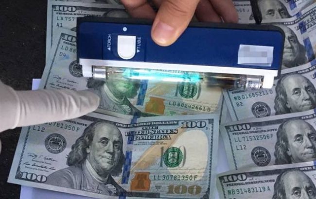 В Одесі на хабарі викрили посадовця облуправління поліції