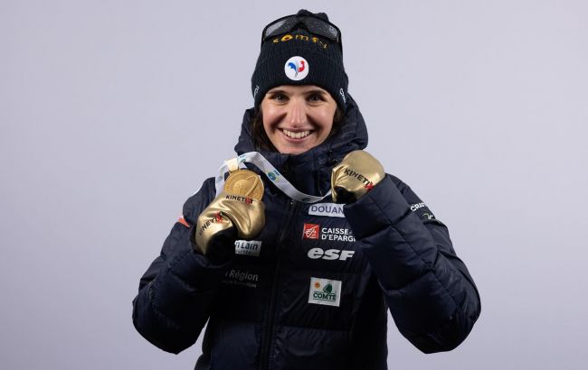 Сімон виграла біатлонний спринт на чемпіонаті світу в Чехії