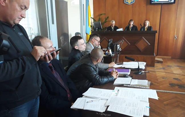 Дело о госизмене журналиста: в суде произошла драка с участием C14