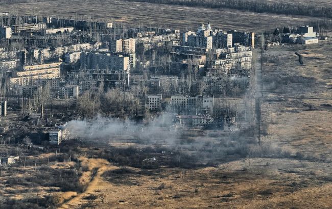 "На наших очах місто зрівняли з землею". Фотографи показали, як зараз виглядає Авдіївка