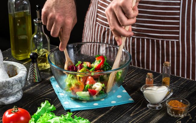 Добавляйте это в салат и он мгновенно станет сытным и невероятно полезным