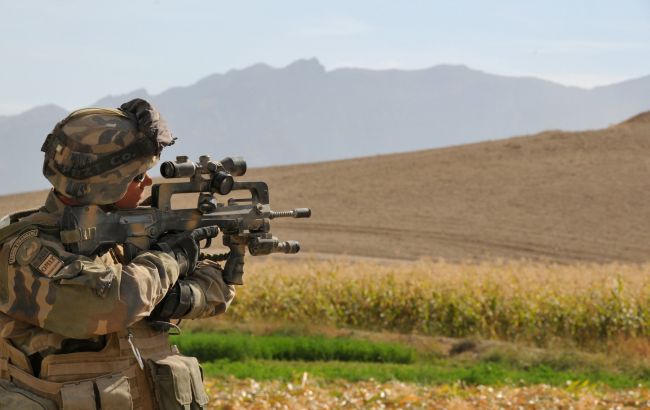 Франция опровергла вброс об отправке войск в Украину