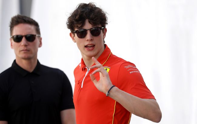 "Феррарі" екстрено замінила пілота посеред Гран-прі Саудівської Аравії: що трапилося