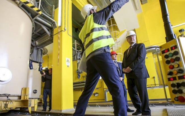 Порошенко: на декабрь запланирован ввод в эксплуатацию нового конфайнмента ЧАЭС