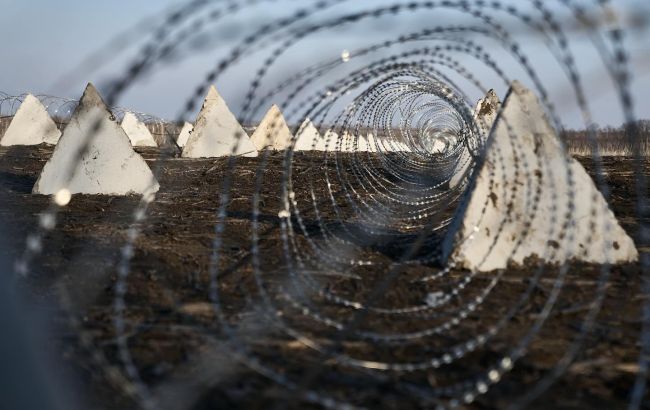 Дивіться, як будують фортифікаційні споруди на лінії оборони у Харківській та Сумській областях (фото)