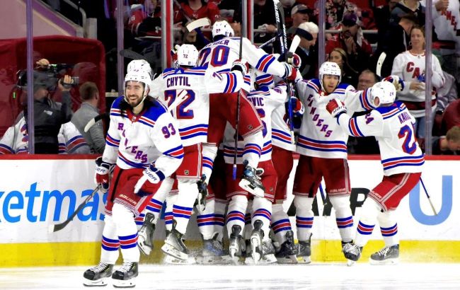 Кубок Стэнли: "Рейнджерс" в шаге от финала на Востоке, "Даллас" впервые победил "Колорадо"