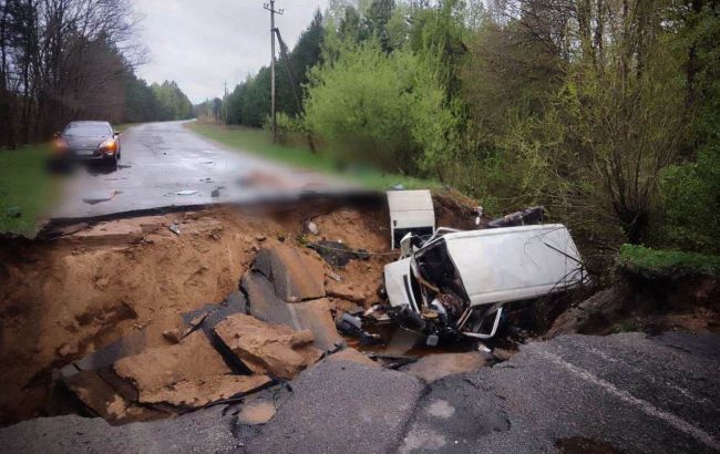 У Київській області провалився мікроавтобус: двоє загиблих, семеро поранених