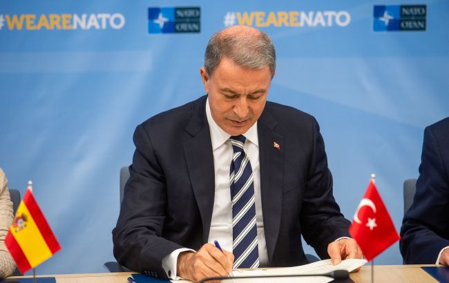 Турция предоставила корабли для эвакуации людей из Мариуполя, - Минобороны