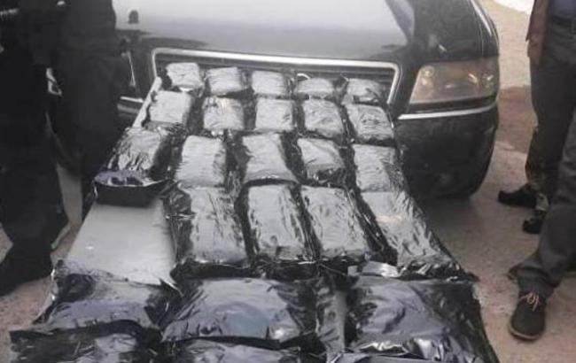 Майже 26 кг героїну намагався ввезти литовець в Україну