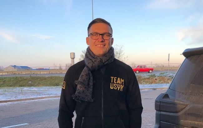 Усик прилетел в США на чемпионские бои Ломаченко и Гвоздика