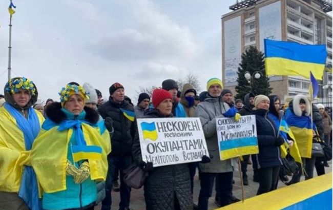 Депутаты Мелитопольского горсовета заявили, что Мелитополь - Украина, и требуют наказать предателей