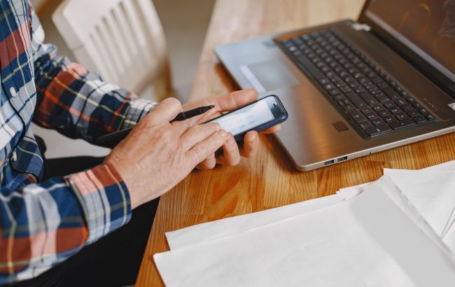 Для українців за кордоном ввели важливі зміни: стосується документів