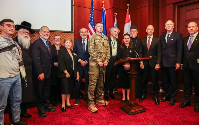 Ліна Костенко та Бернар-Анрі Леві стали лауреатами премії імені Митрополита Шептицького