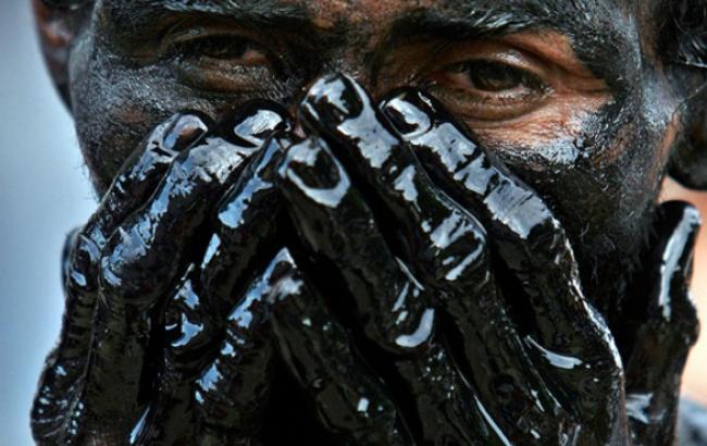 Цена нефтяной корзины ОПЕК неделю подряд держится выше отметки 43 долл./барр