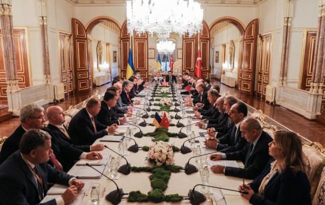 Украина и Турция подписали ряд двусторонних договоров