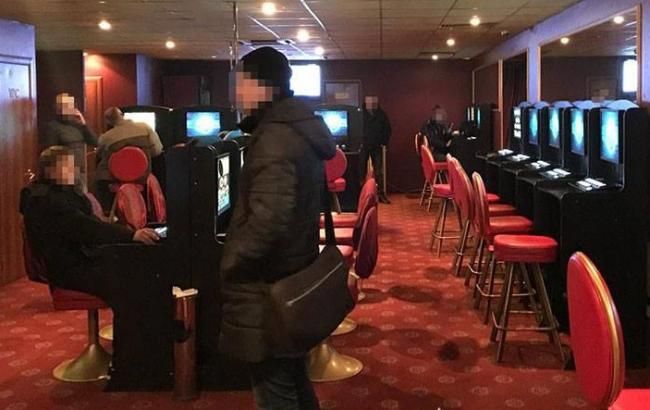 В центре Киева заблокировали работу подпольного казино