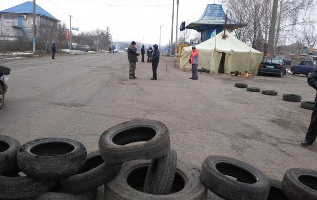 В Смеле активисты перекрыли дороги, объявив бессрочную акцию протеста