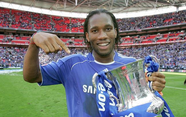 Четырехкратный чемпион Англии Дрогба завершил карьеру футболиста