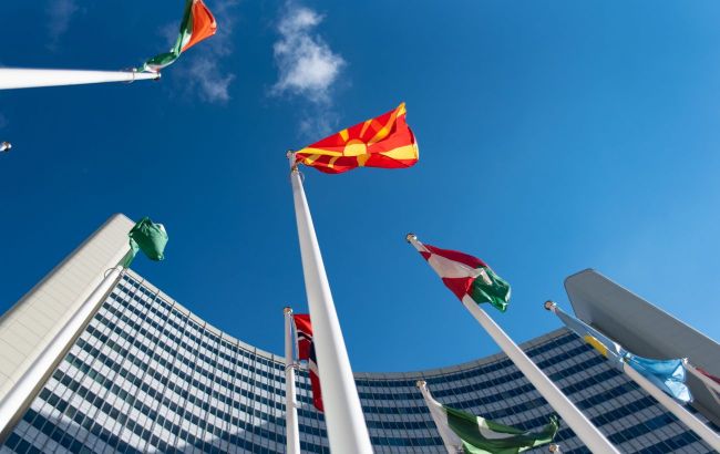 ЕС начнет переговоры о вступлении с Албанией и Северной Македонией
